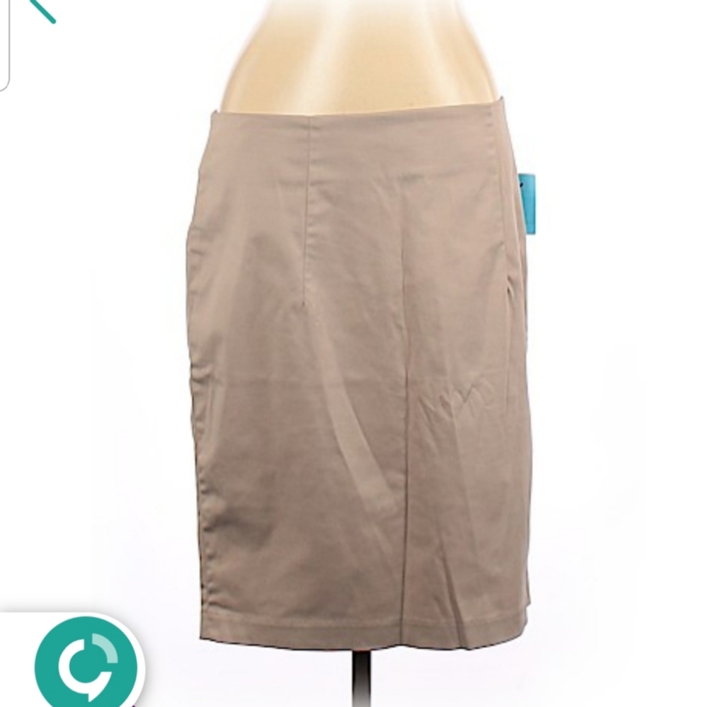 Brand new beige skirt